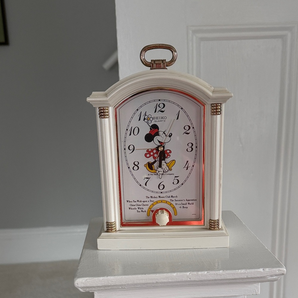 Seiko Cream and Gold  Disney Musical Alarm Clock from the 1990s still works